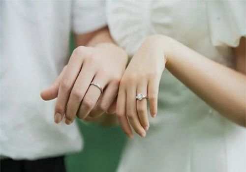 广州外遇调查取证：婚后贷款买房算夫妻共同财产吗